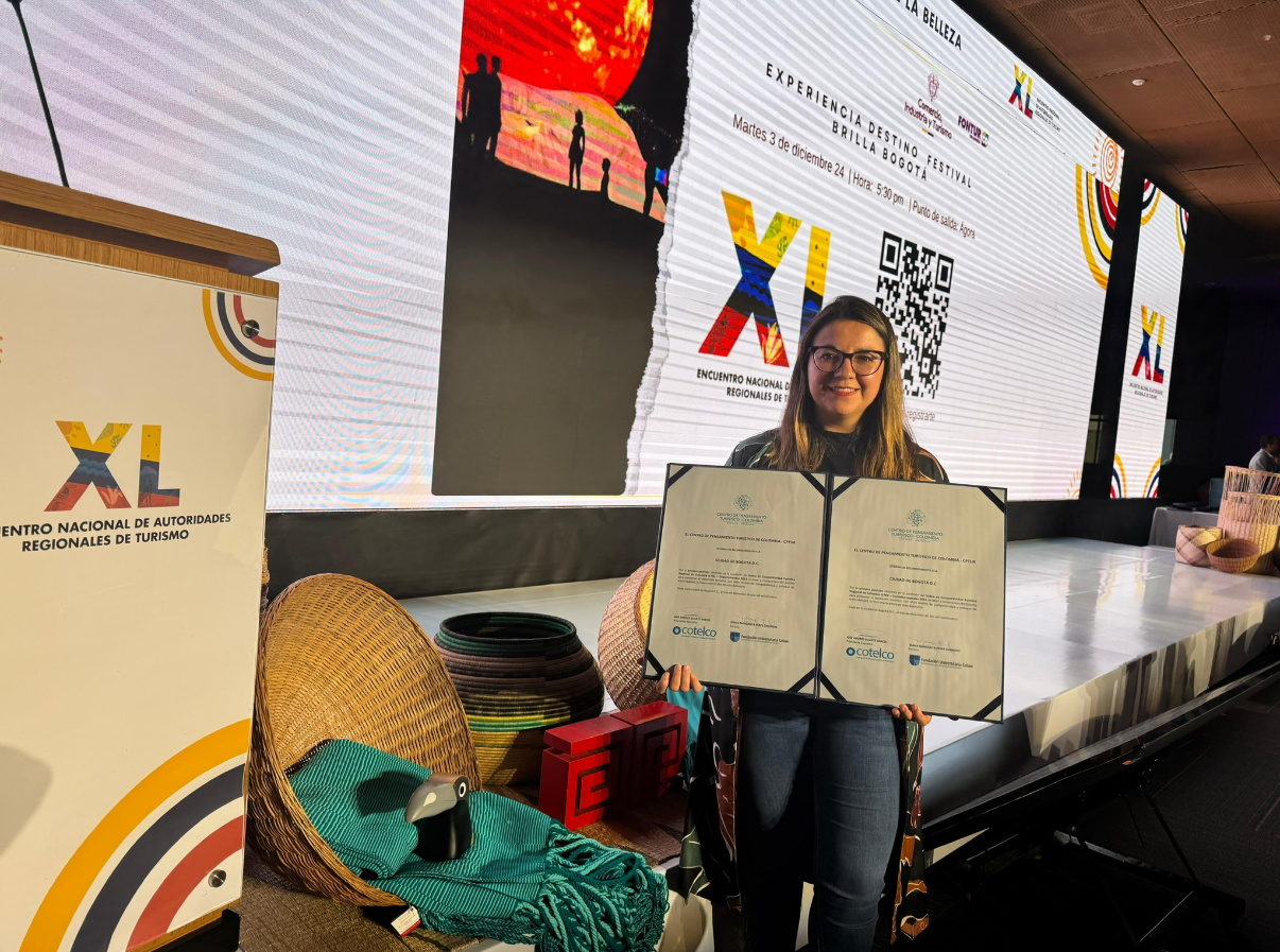 Bogotá recibe dos reconocimientos por su innovación y competitividad turística en el XL Encuentro Nacional de Autoridades Regionales de Turismo