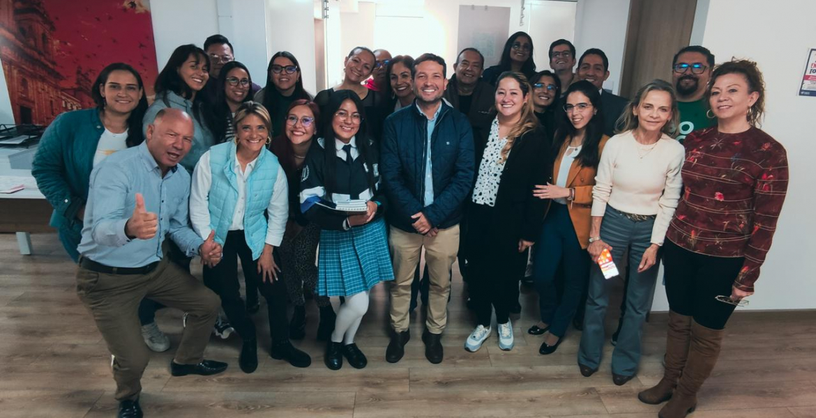 Estudiante de colegio distrital asume el cargo de Subdirectora por un día en el Instituto Distrital de Turismo