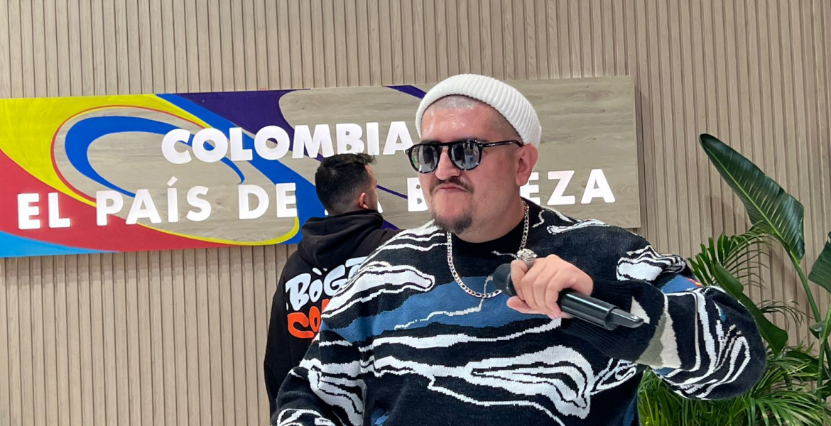 El arte urbano de Bogotá conquista FITUR 2025 con el talento de May Rojas y El Kalvo