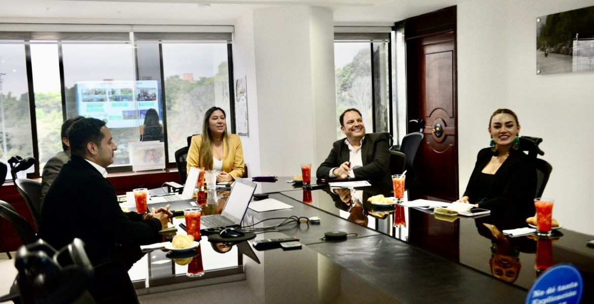 Entrenamiento a guías y posicionamiento de rutas multidestino en la Bogotá-Región, primeras decisiones de alianza IDT - Terminal
