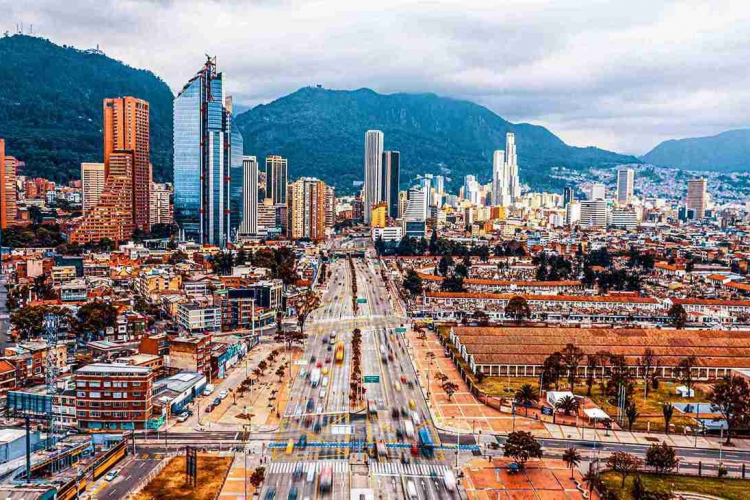 Crece la conectividad de Bogotá con nueva ruta aérea directa entre París y la capital