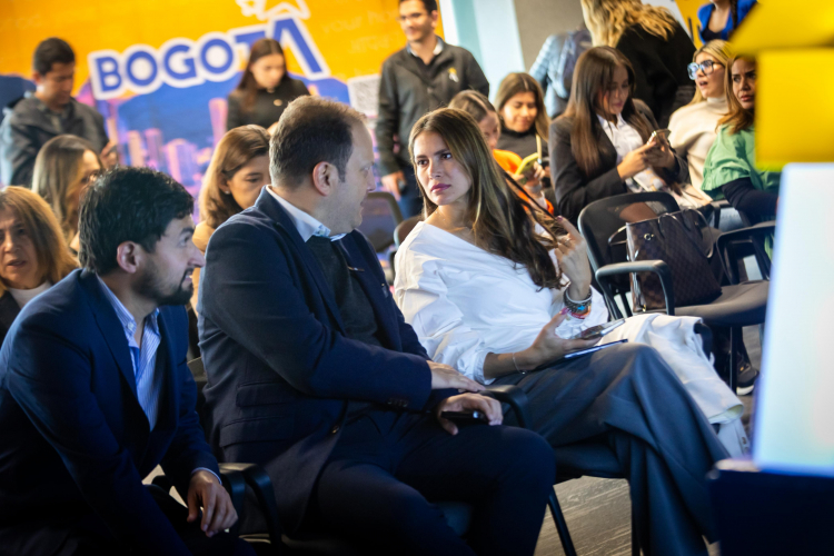 Bogotá presenta su modelo turístico como ejemplo de gobernanza colaborativa a gestoras sociales del país