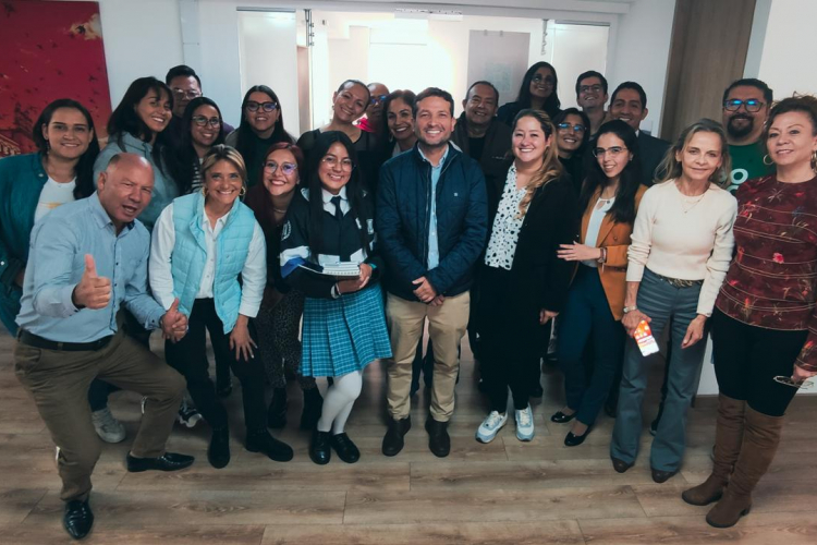 Estudiante de colegio distrital asume el cargo de Subdirectora por un día en el Instituto Distrital de Turismo