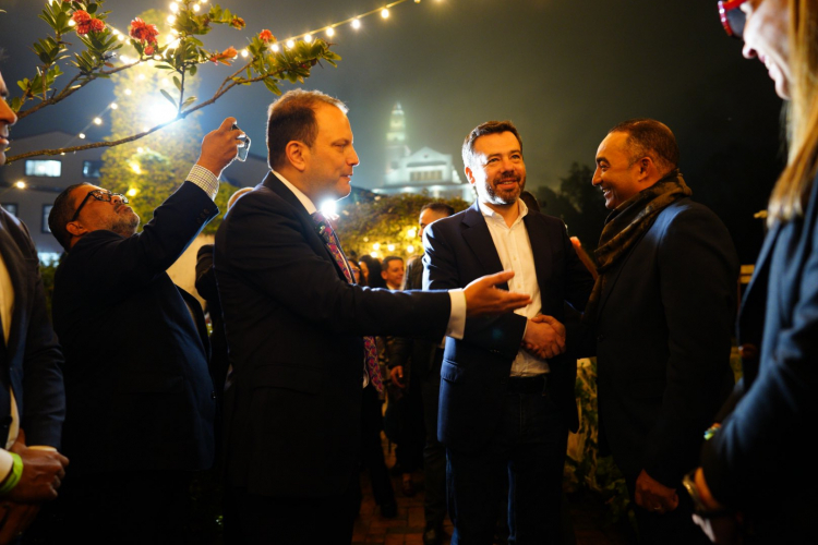 Bogotá da la bienvenida en Monserrate a más de 150 líderes y personalidades para vivir ANATO 2025