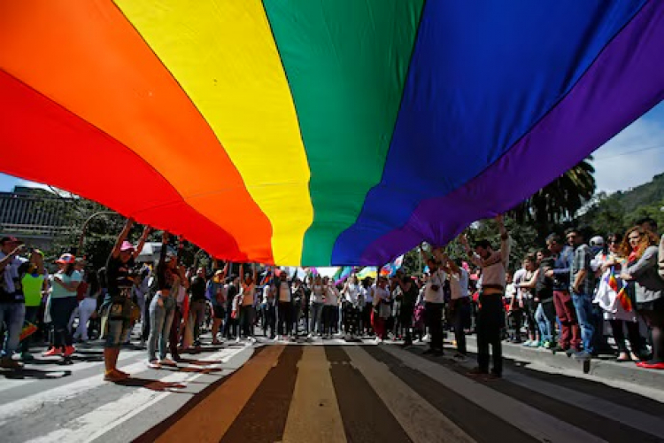 Turismo Bogotá se une a la Izada de bandera para conmemorar los sectores sociales LGBTI y celebrar la diversidad ¡Junio 14!