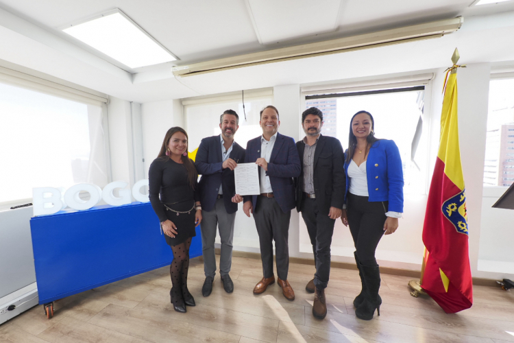 Bogotá implementa nuevas alianzas estratégicas con Airbnb para promover un turismo responsable y sostenible