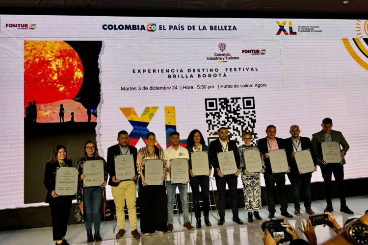 Bogotá recibe dos reconocimientos por su innovación y competitividad turística en el XL Encuentro Nacional de Autoridades Regionales de Turismo