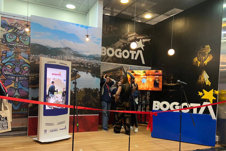 Con nuevo Punto de Atención al Turista Internacional en Aeropuerto El Dorado se consolida una nueva era en la bienvenida a los viajeros