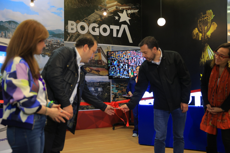 Con nuevo Punto de Atención al Turista Internacional en Aeropuerto El Dorado se consolida una nueva era en la bienvenida a los viajeros