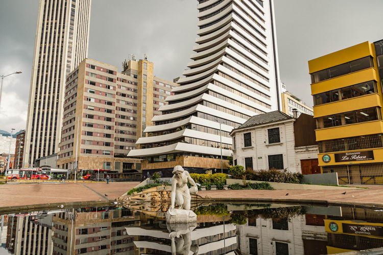 Bogotá se ubica entre las 100 mejores ciudades del mundo para estudiar en el ranking QS Best Student Cities 2024