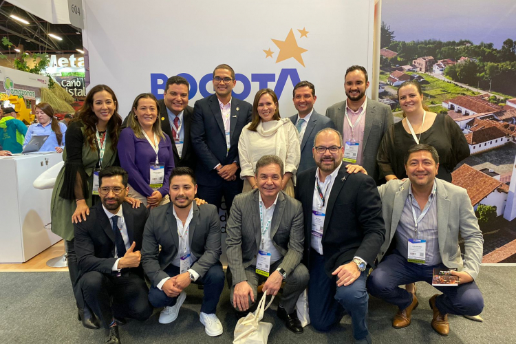 TURISMO DE JALISCO Y VIVA AEROBUS, 